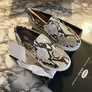 Dr. Scholl's Shoes Women's No Chill Sneaker